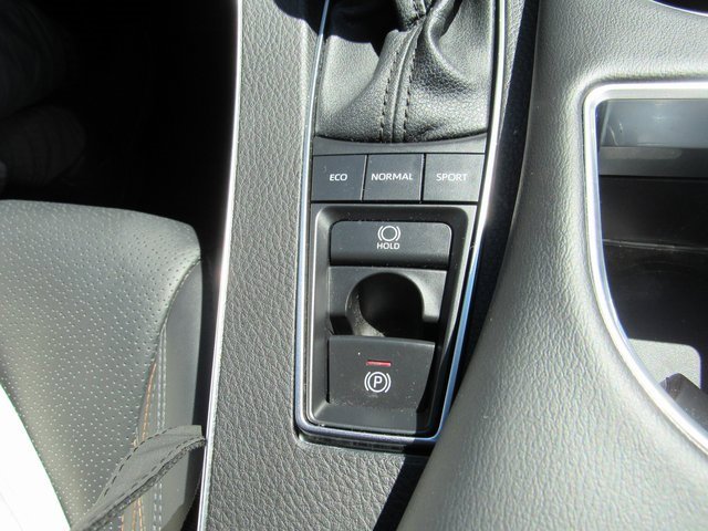 Used 2022 Toyota Avalon Limited image 20