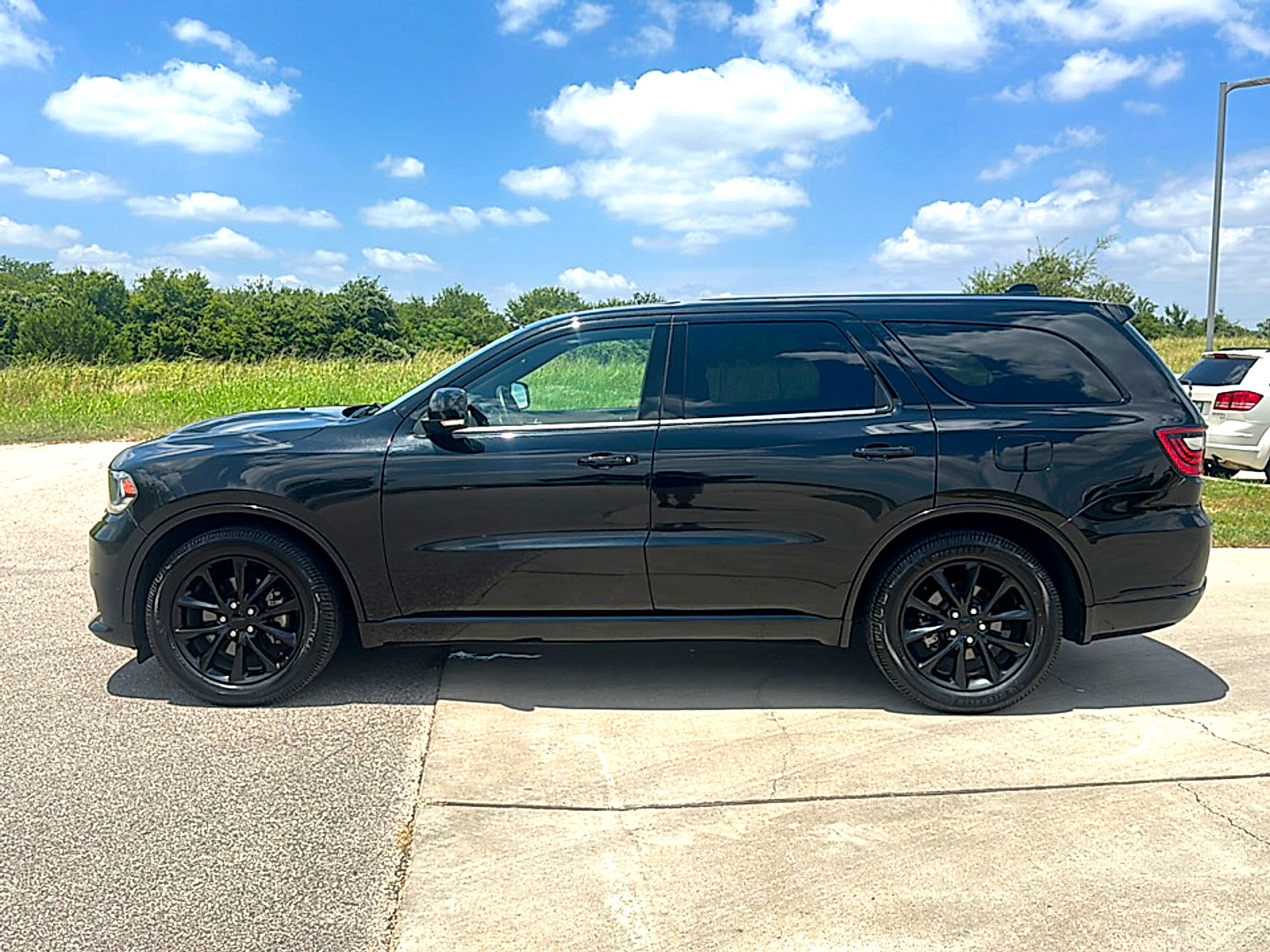 Used 2018 Dodge Durango R/T w/ Blacktop Package RWD image 5
