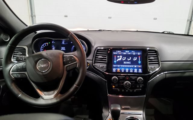 Used 2020 Jeep Grand Cherokee Limited w/ Luxury Group II AWD/4WD image 27