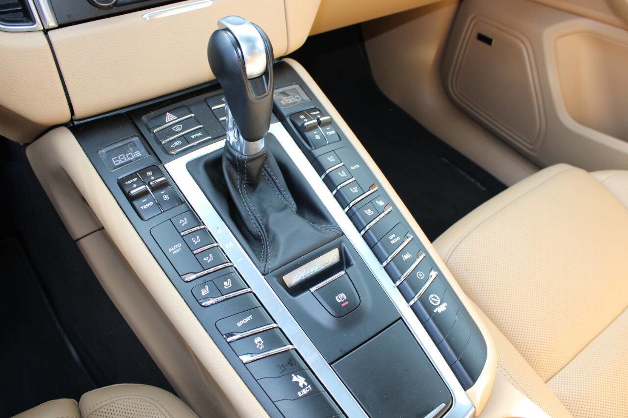 Used 2017 Porsche Macan image 17
