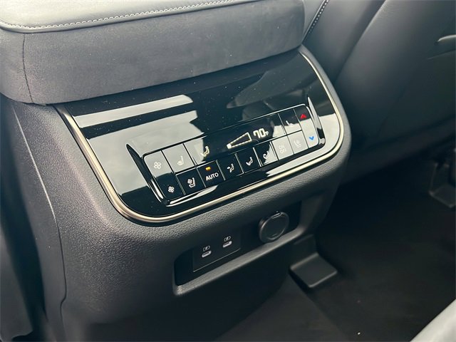 New 2026 INFINITI QX80 Autograph w/ Premium Cargo Package image 16