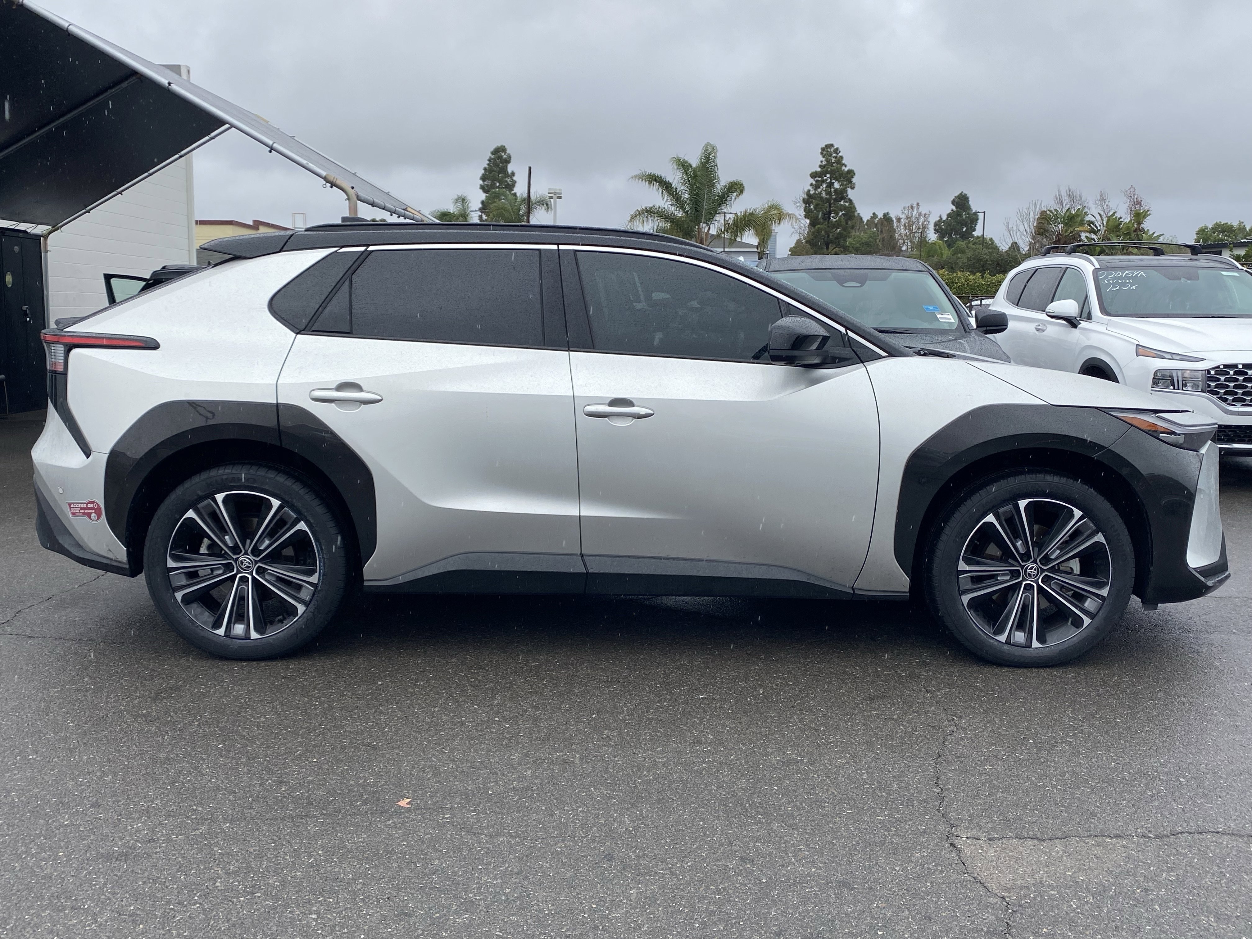 Used 2024 Toyota bZ4X Limited image 2