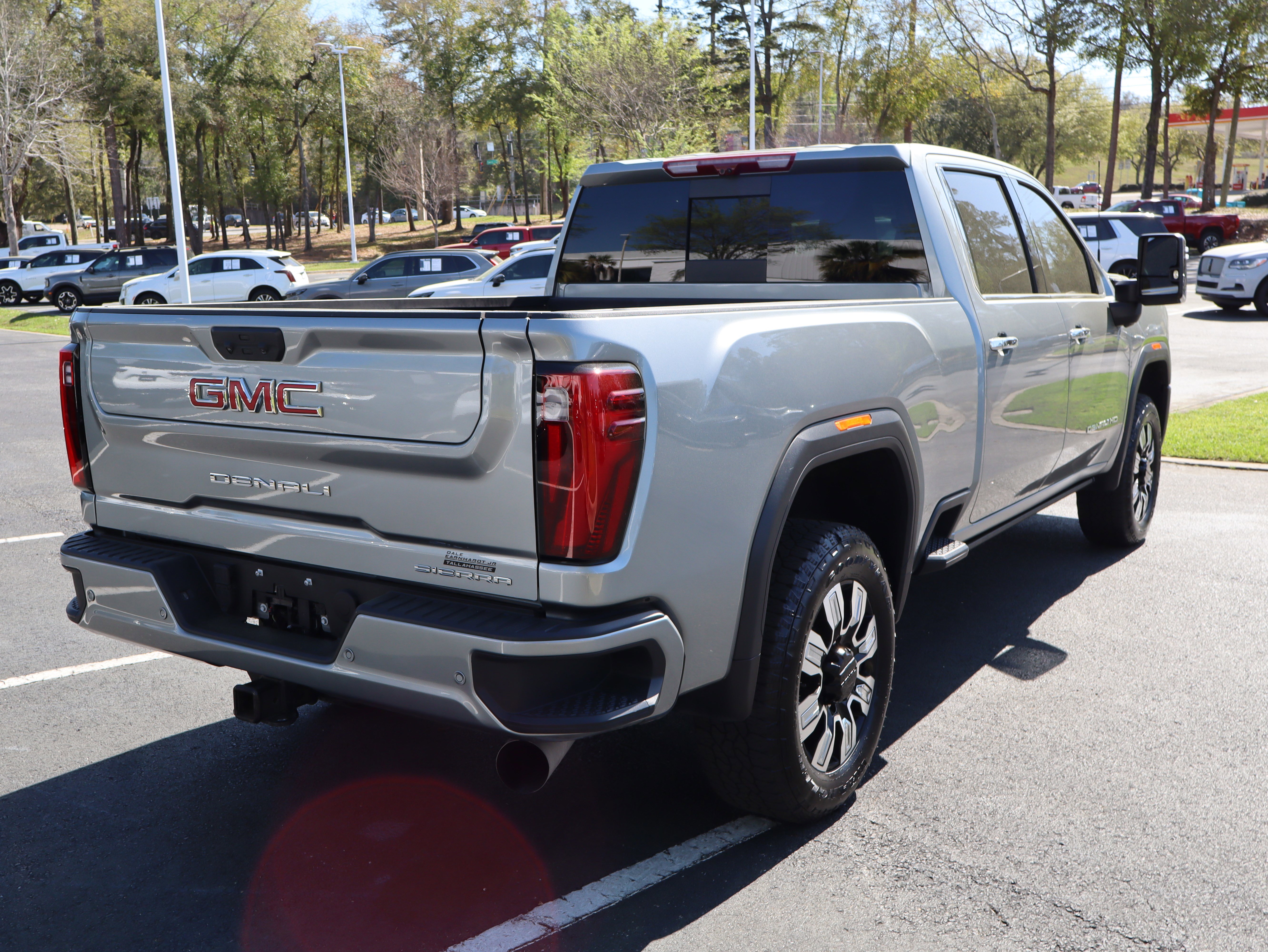 Used 2025 GMC Sierra 2500 Denali w/ Denali Reserve Package image 9