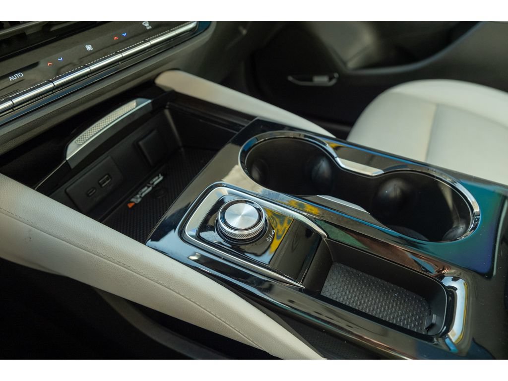 Used 2024 Buick Envision Avenir AWD/4WD image 26
