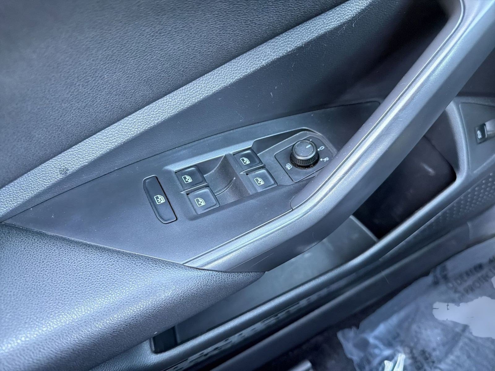 Used 2019 Volkswagen Jetta R-Line w/ R-Line Cold Weather Package image 12