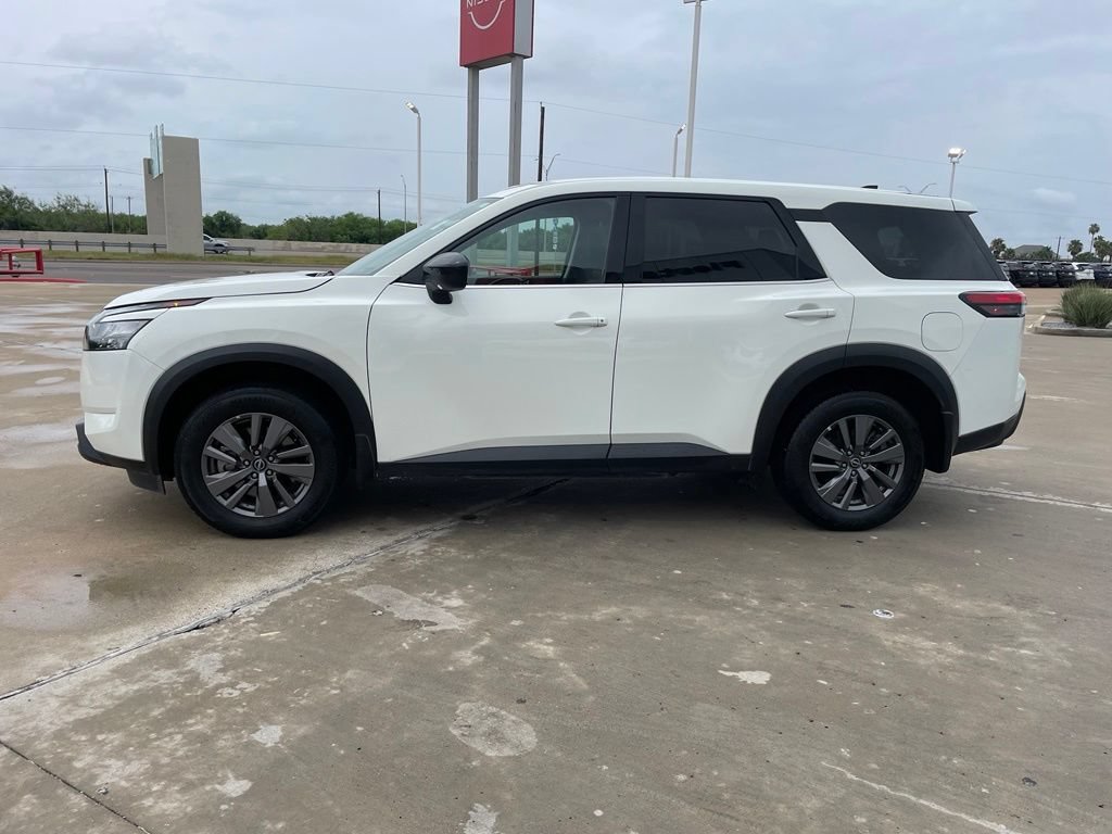 Certified 2024 Nissan Pathfinder S FWD image 4