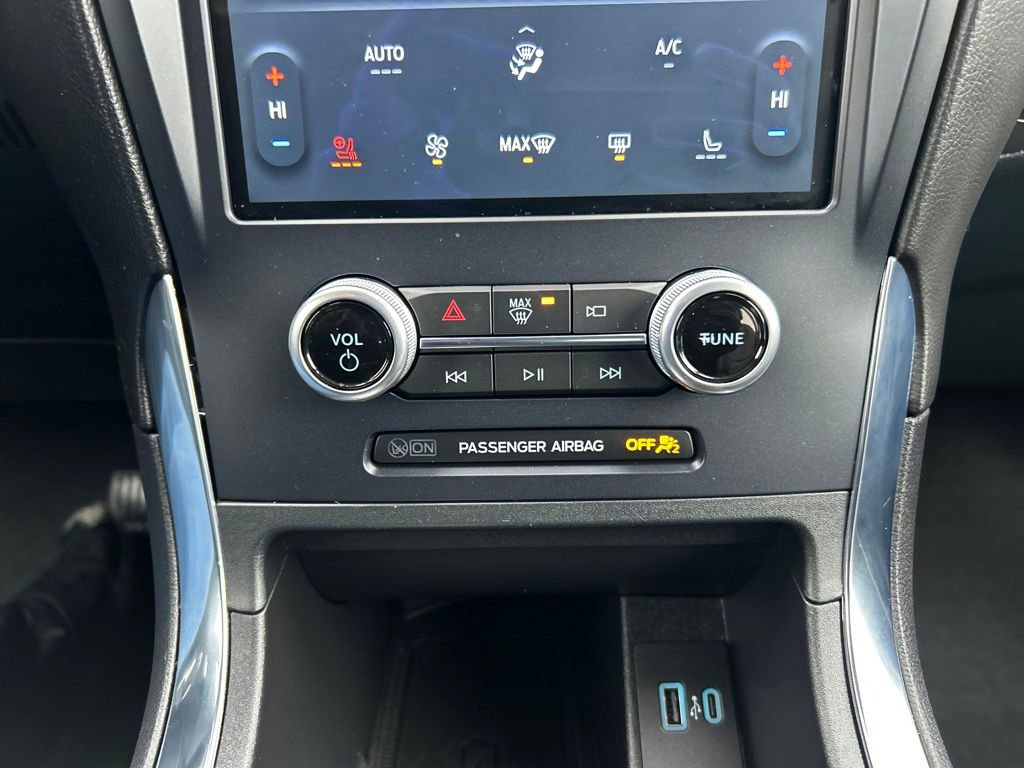 Used 2022 Ford Edge Titanium image 30