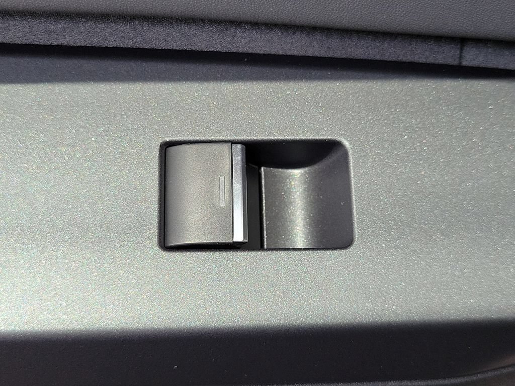 New 2026 Toyota RAV4 XSE AWD/4WD image 18