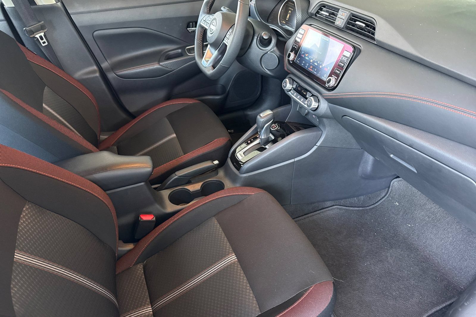 Certified 2025 Nissan Versa SR w/ Trunk Package FWD image 19