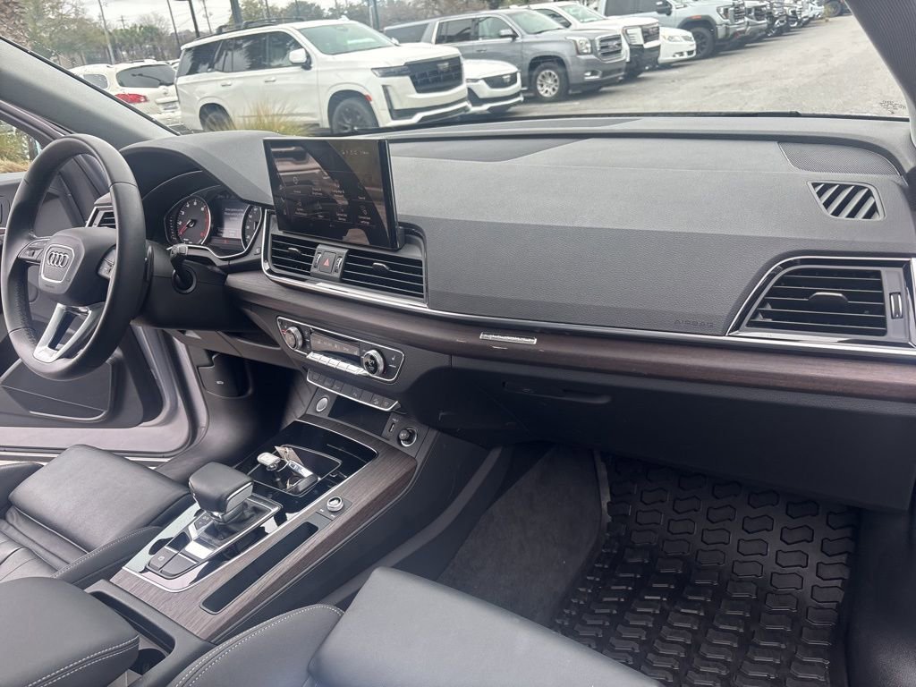 Used 2024 Audi Q5 2.0T Premium image 30