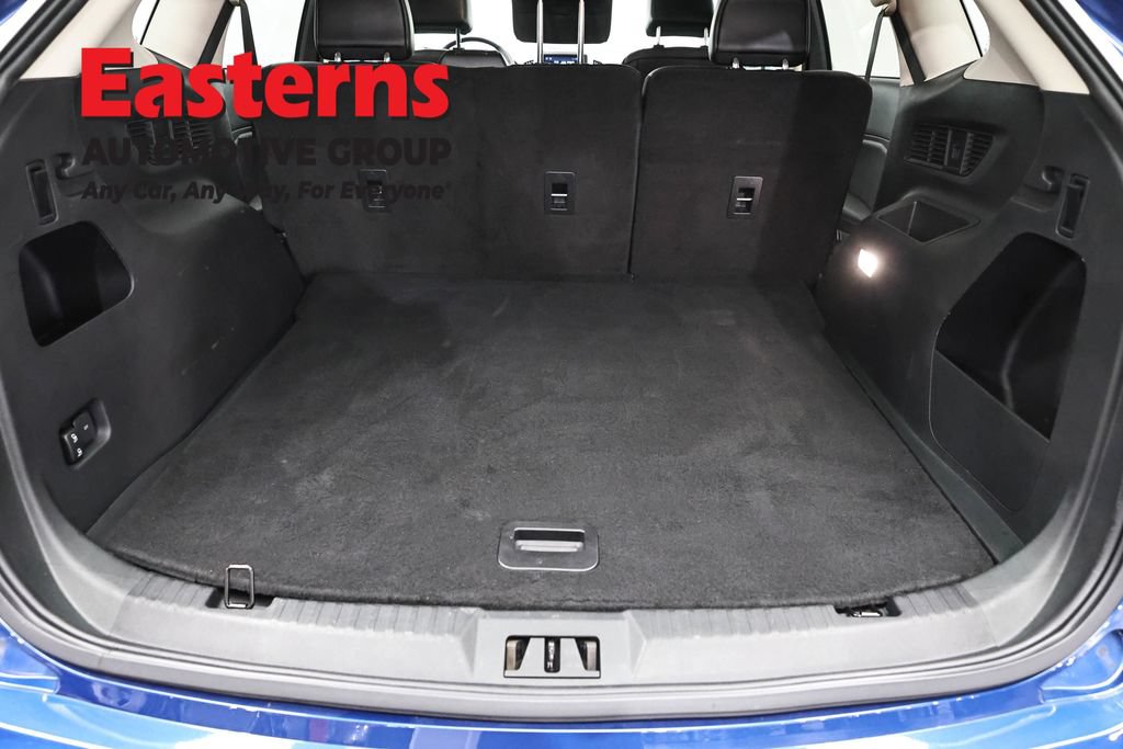 Used 2021 Ford Edge SEL AWD/4WD image 9