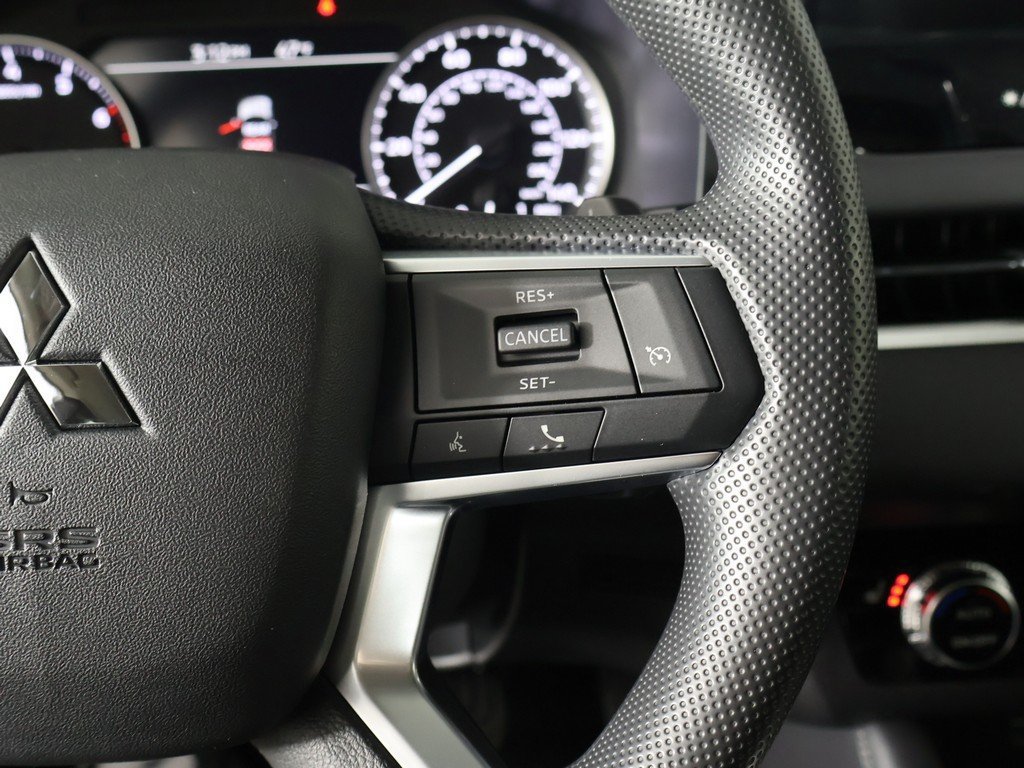 New 2026 Mitsubishi Outlander ES AWD/4WD image 39