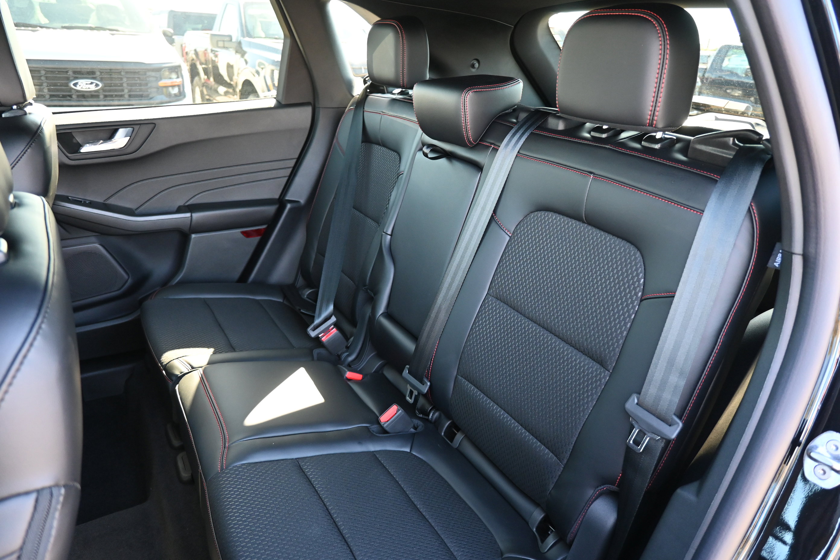 New 2026 Ford Escape ST-Line w/ Tech Pack #1 image 32