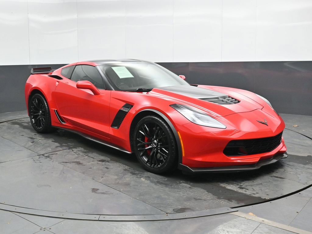 Used 2015 Chevrolet Corvette Z06 w/ 3LZ Preferred Equipment Group image 4
