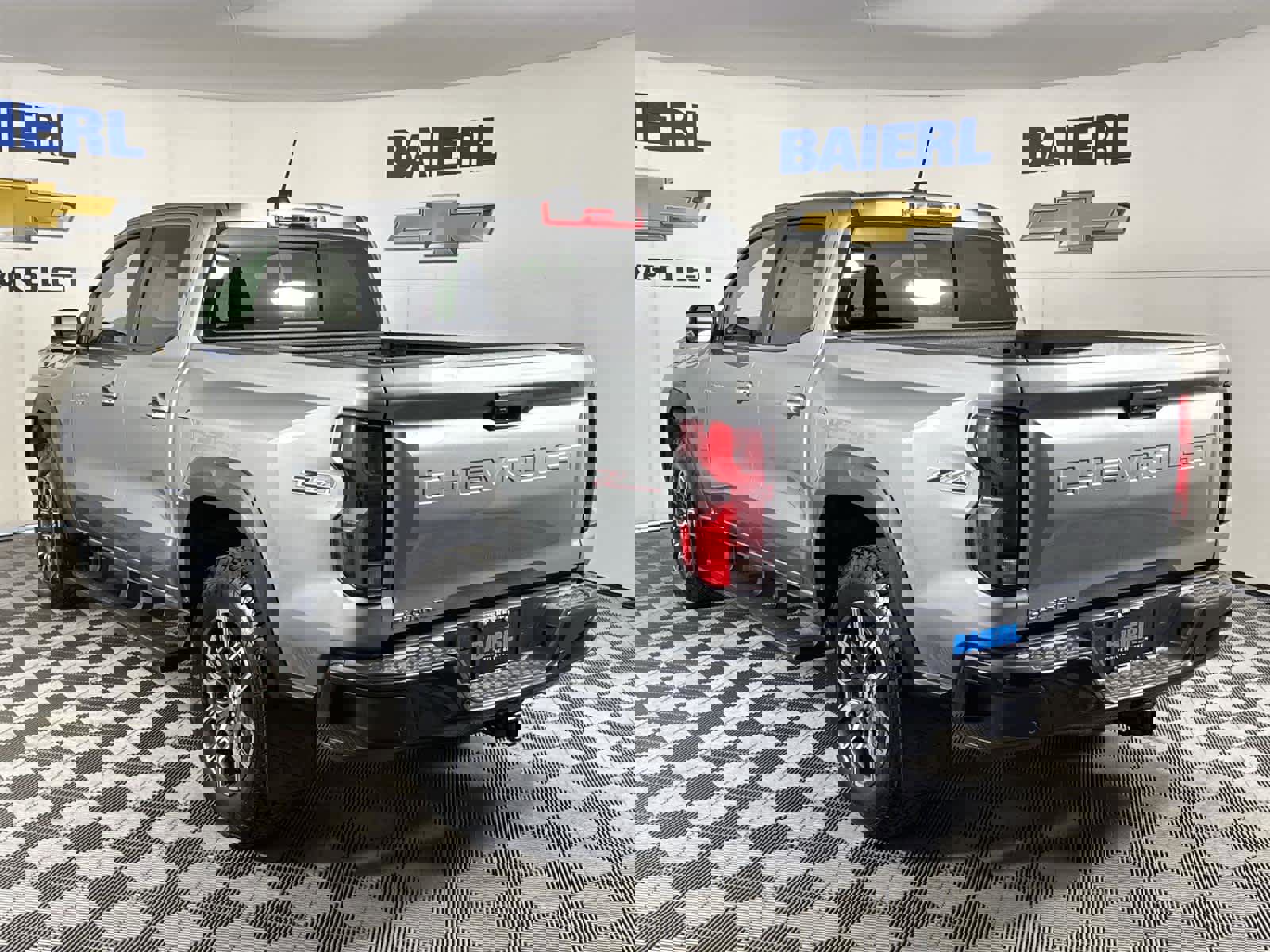 Used 2023 Chevrolet Colorado Z71 w/ Z71 Convenience Package 2 image 3