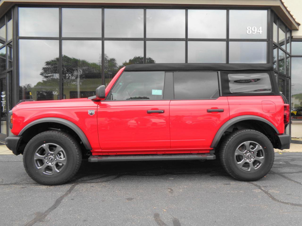 Used 2023 Ford Bronco Big Bend image 8