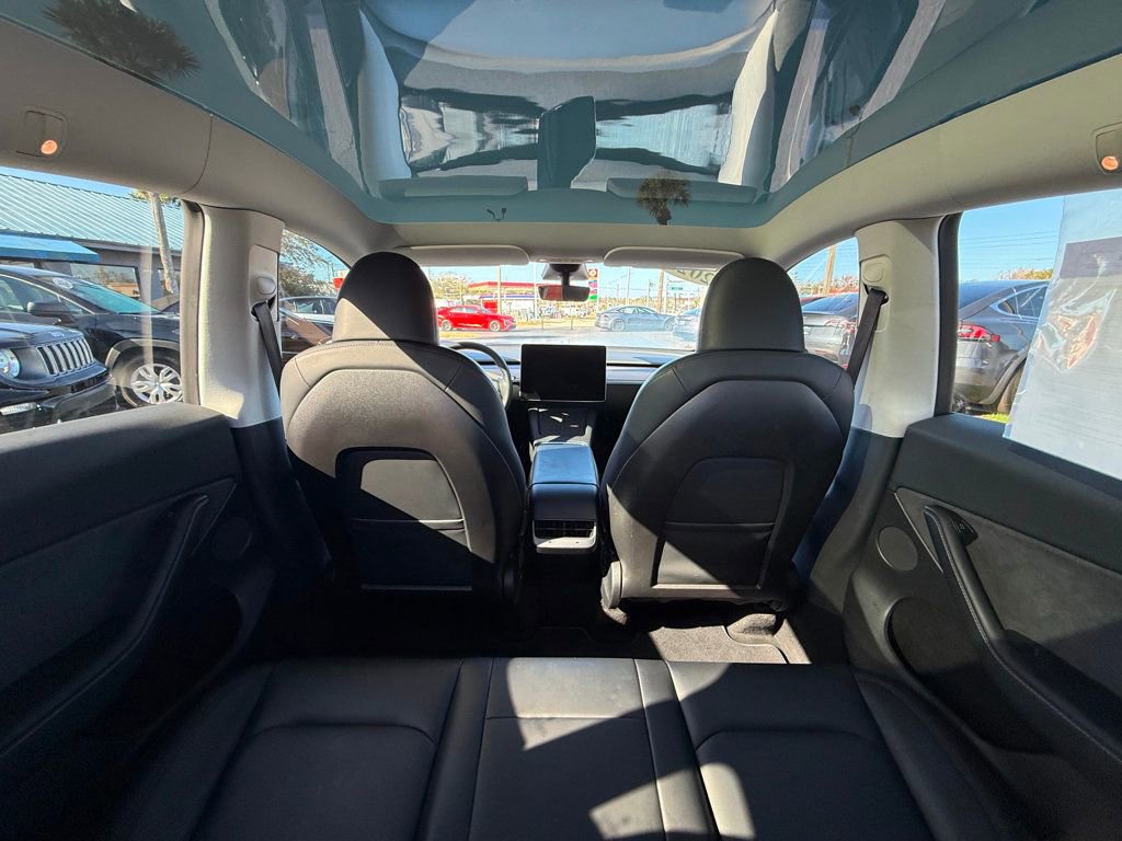 Used 2023 Tesla Model Y Long Range image 21