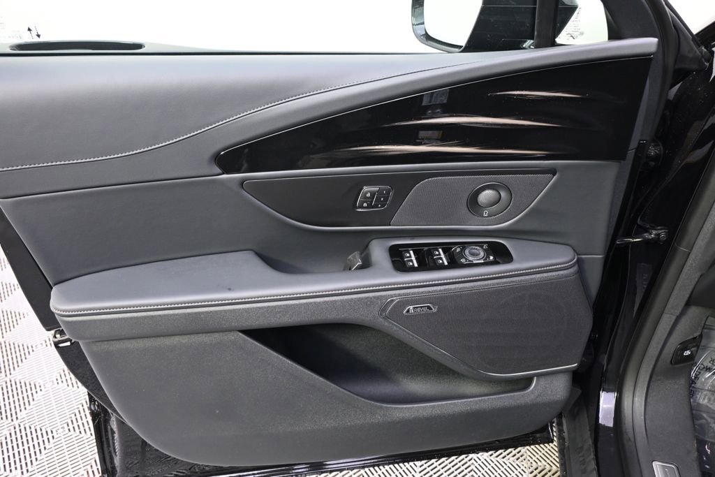 New 2026 Lincoln Nautilus Reserve w/ Jet Appearance Package AWD/4WD image 22