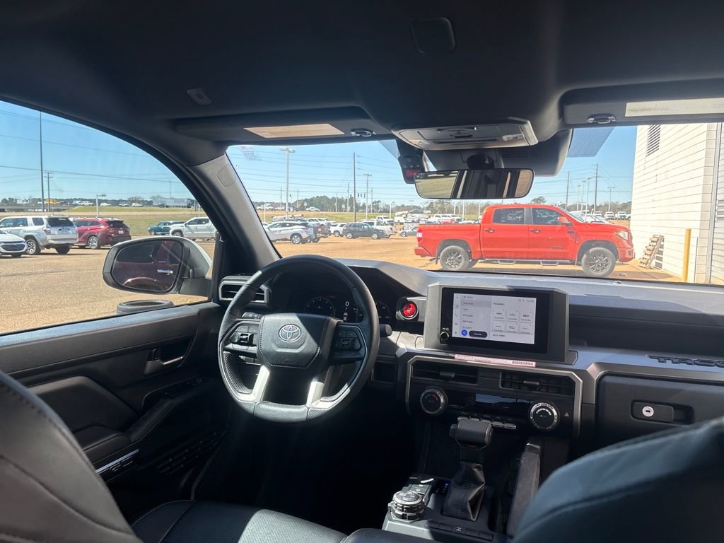 Used 2024 Toyota Tacoma TRD Off-Road image 28