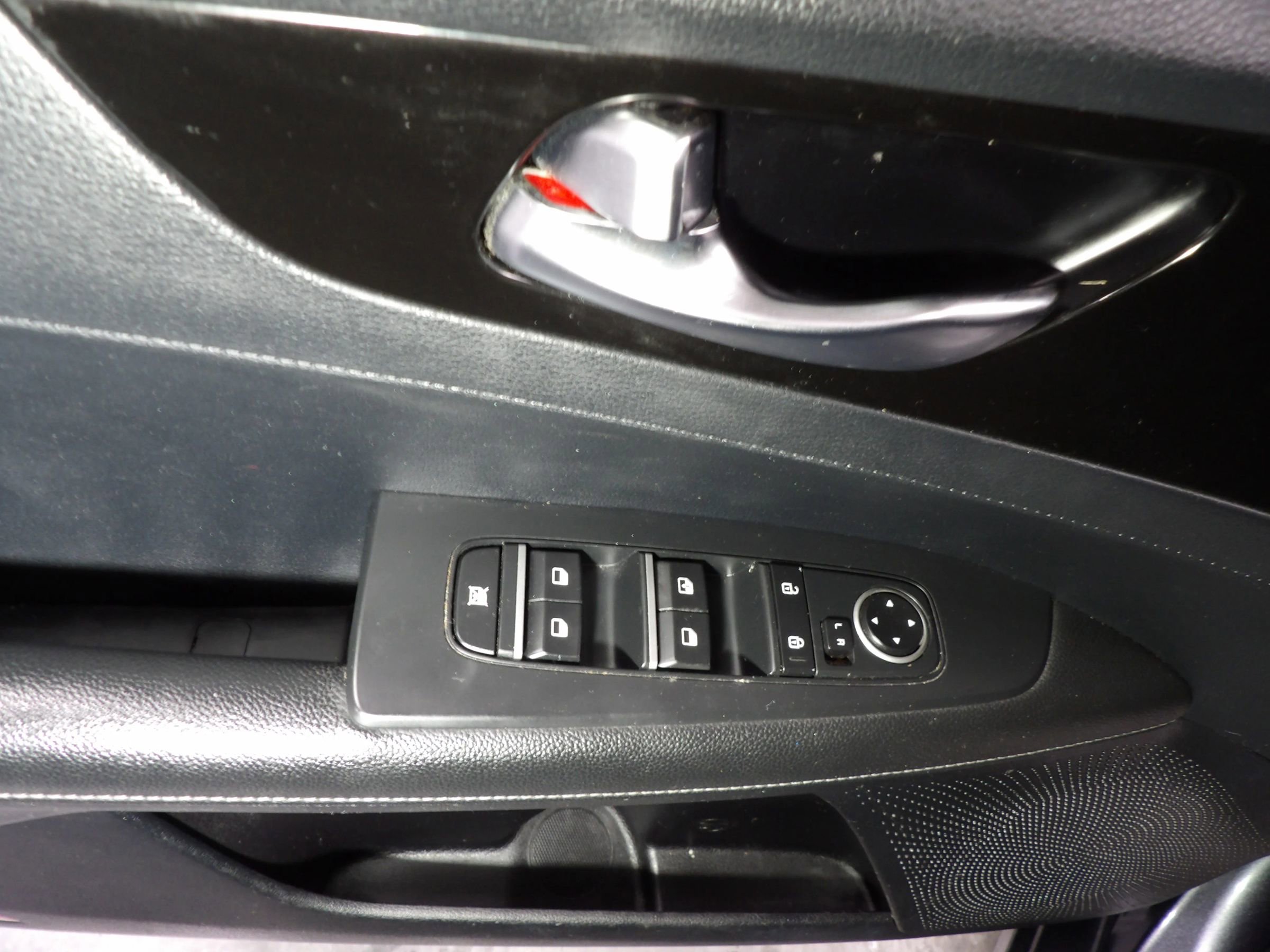 Used 2019 Kia Forte S w/ S Premium Package image 9