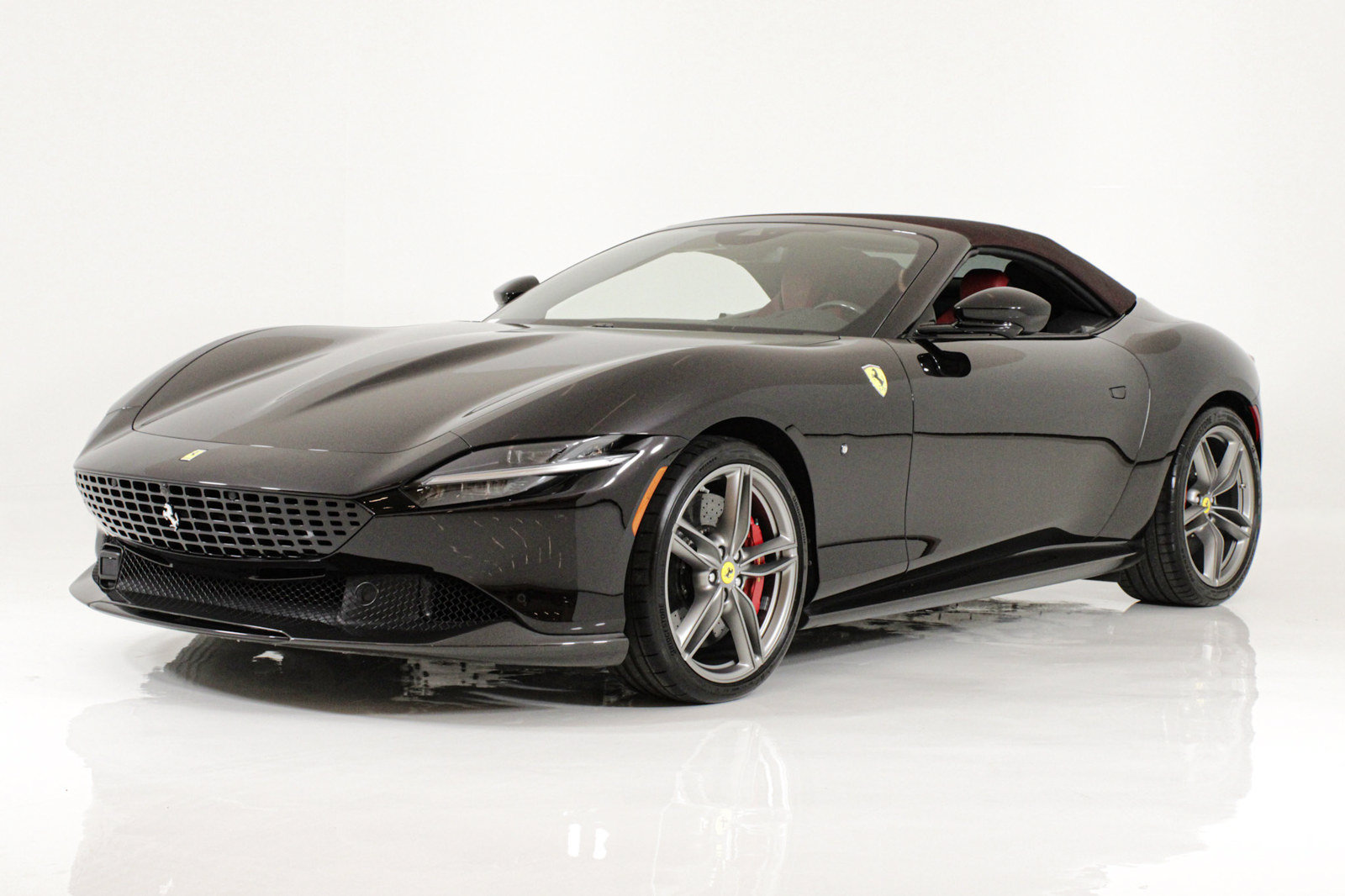 Certified 2024 Ferrari Roma Spider RWD image 61