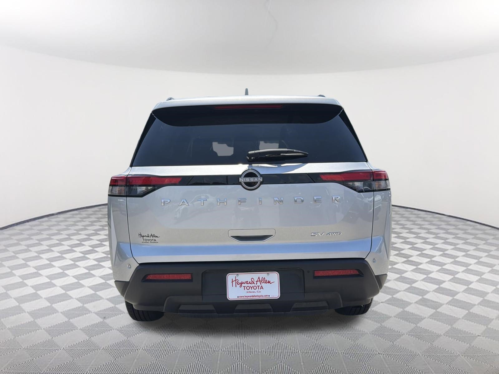 Used 2024 Nissan Pathfinder SV AWD/4WD image 16