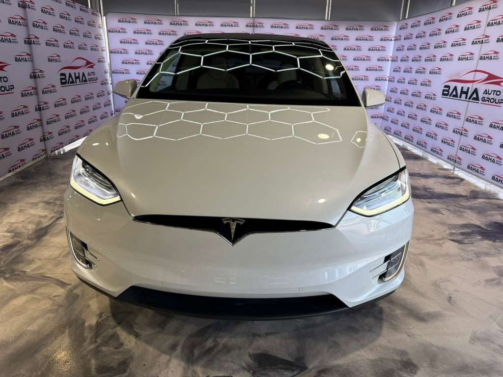 Used 2017 Tesla Model X 75D AWD/4WD image 4