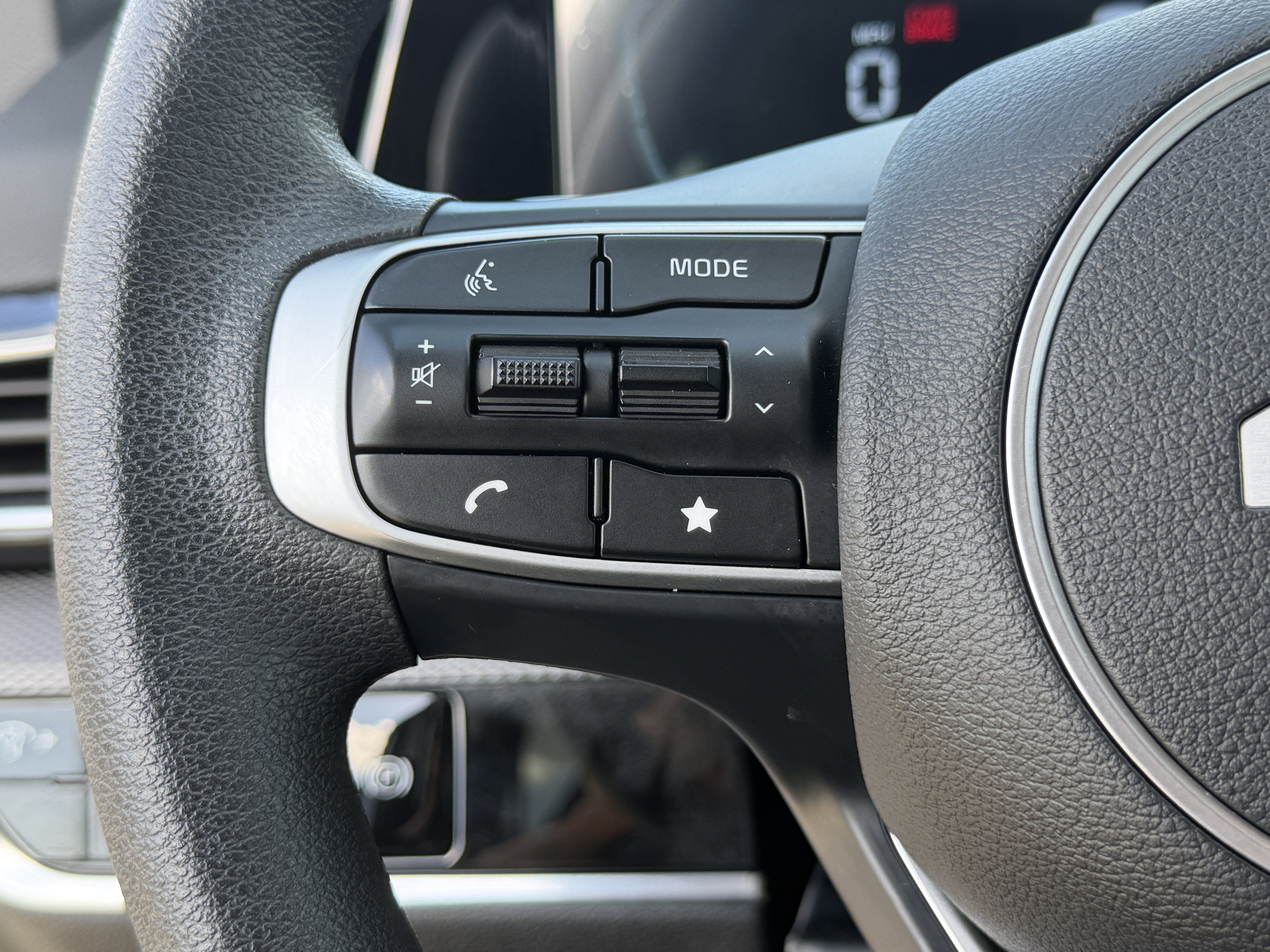 Certified 2025 Kia Sportage LX AWD/4WD image 18