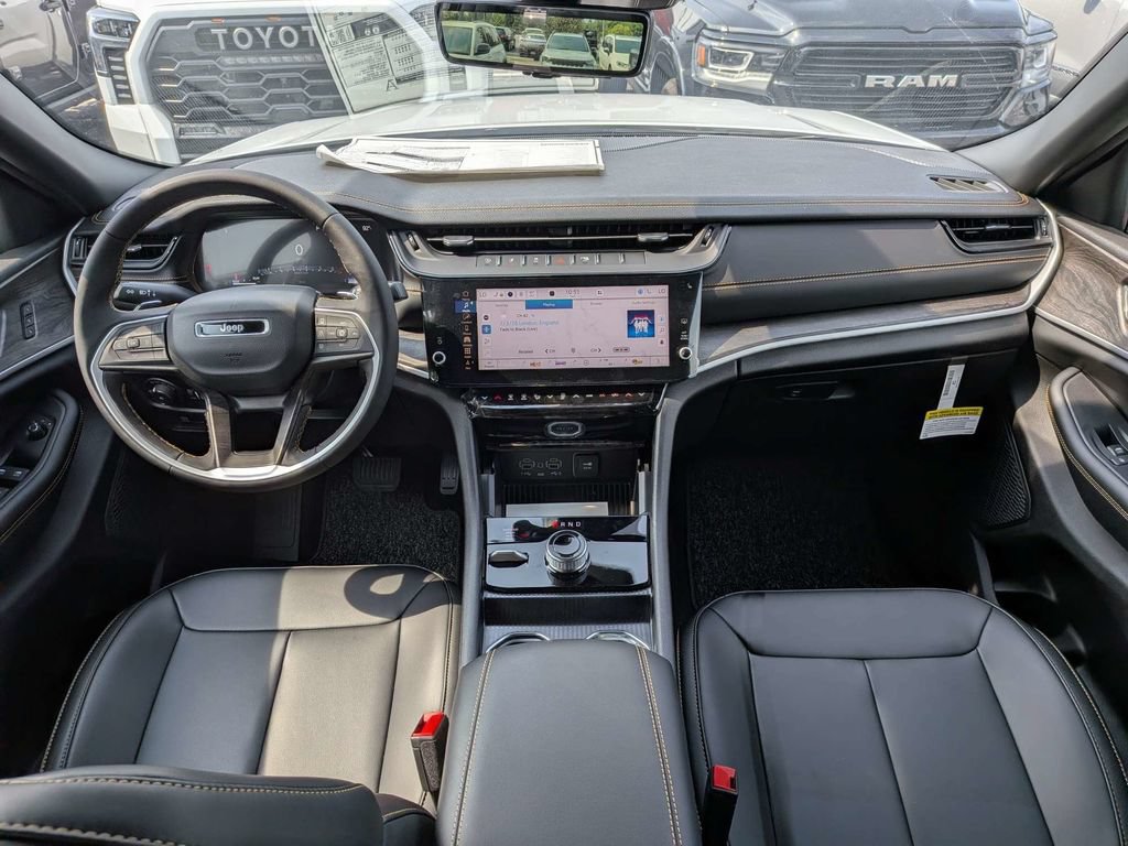 New 2026 Jeep Grand Cherokee L Limited AWD/4WD image 16