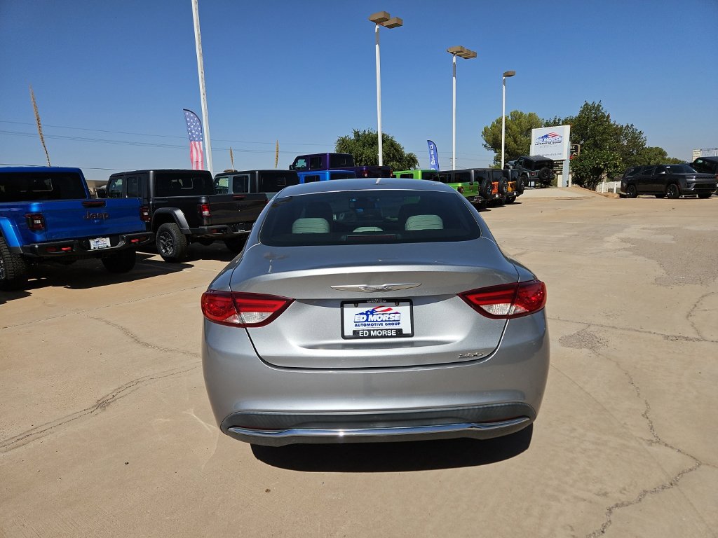 Used 2016 Chrysler 200 Limited FWD image 3