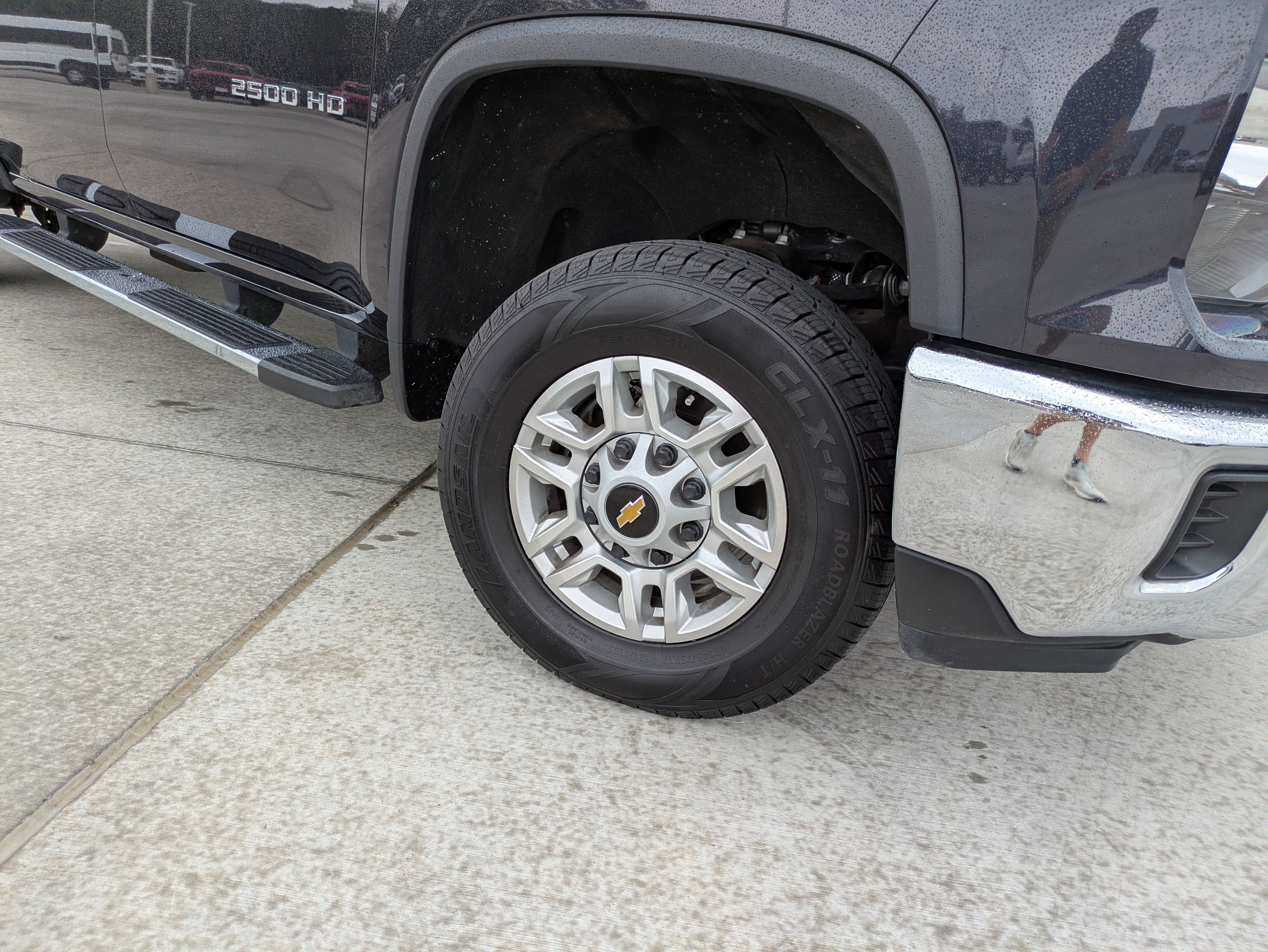 Used 2024 Chevrolet Silverado 2500 LT image 10