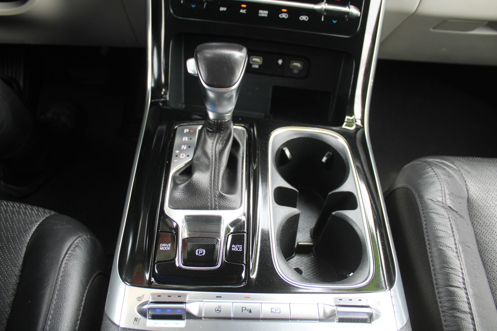Certified 2023 Kia Carnival SX Prestige FWD image 44