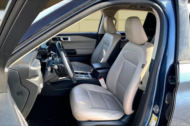 Used 2020 Ford Explorer XLT w/ Equipment Group 202A image 25