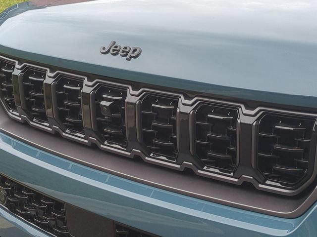 New 2026 Jeep Grand Cherokee Limited AWD/4WD image 24