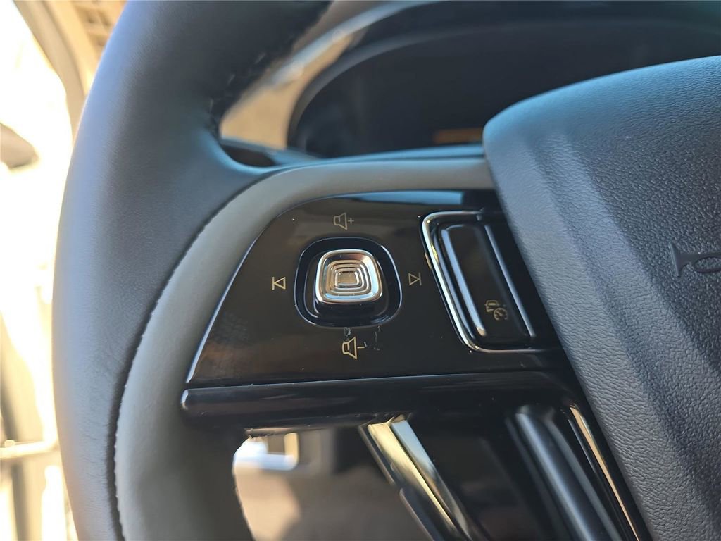 Used 2025 Lincoln Corsair Reserve w/ Jet Appearance Package image 27