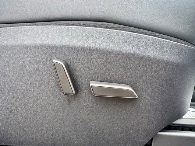 Used 2024 Tesla Model Y Long Range image 18