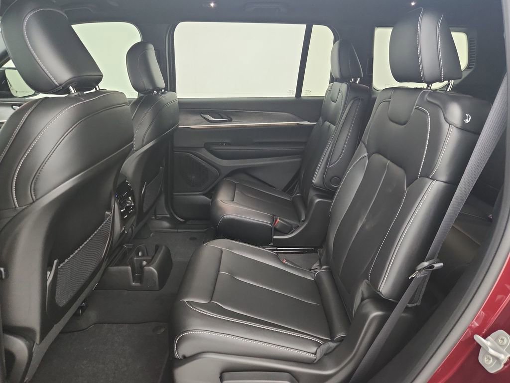 New 2025 Jeep Grand Cherokee L Limited image 31