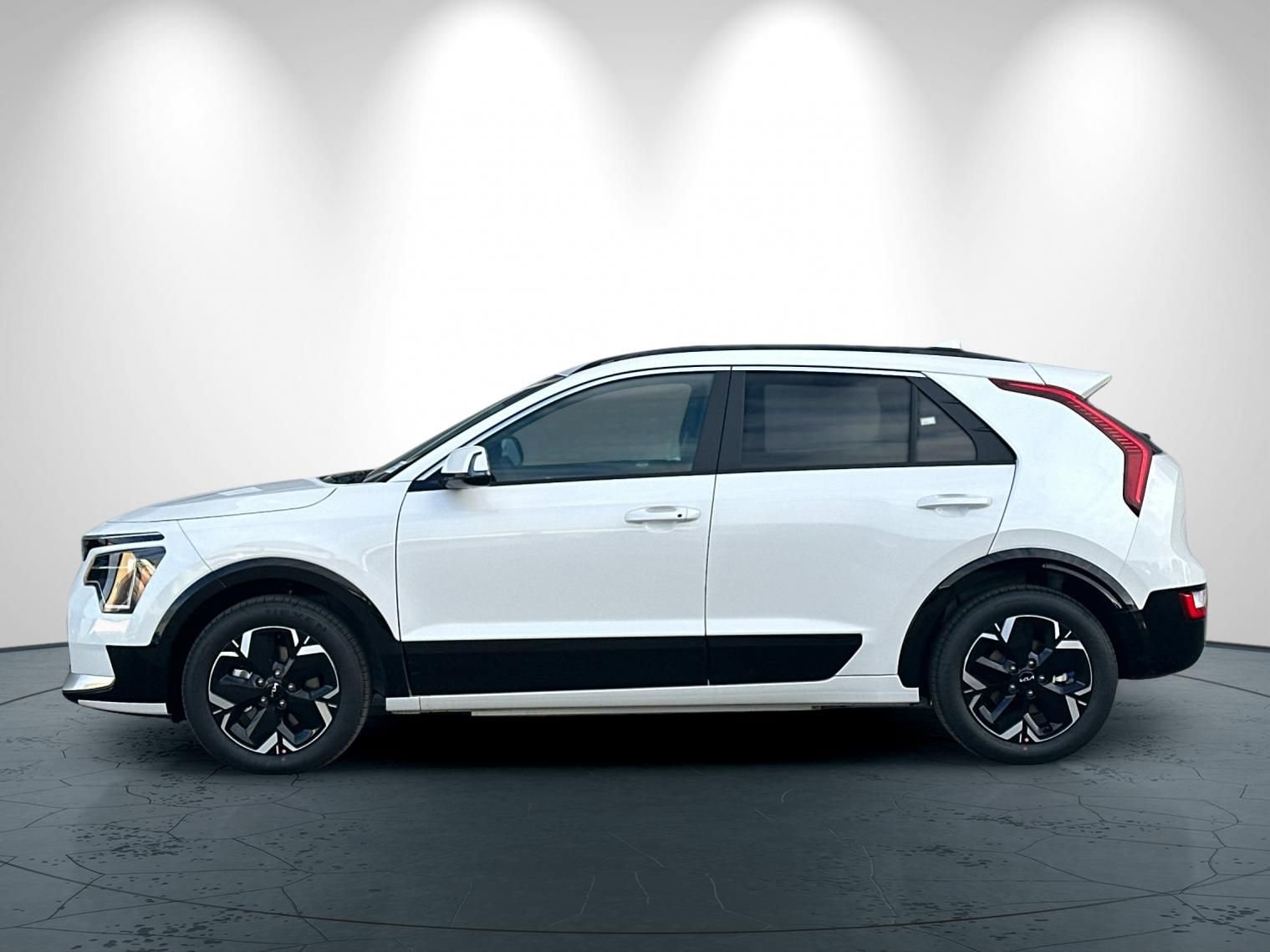 New 2026 Kia Niro Wind FWD image 7