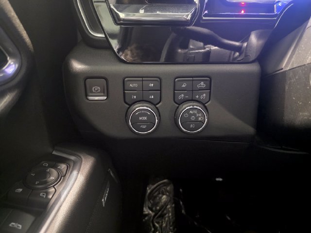 Certified 2023 Chevrolet Silverado 1500 LTZ AWD/4WD image 19