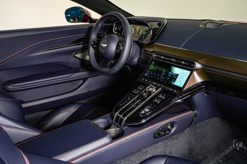 Used 2026 Aston Martin V8 Vantage Coupe RWD image 16