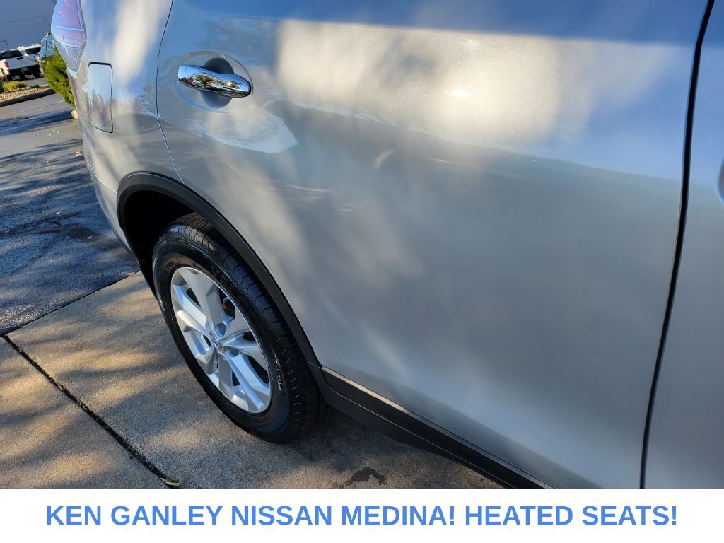 Used 2016 Nissan Rogue SV w/ SV Premium Package AWD/4WD image 14