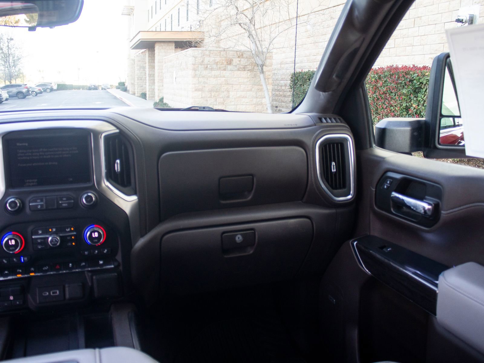 Used 2020 Chevrolet Silverado 1500 LTZ w/ LTZ Premium Package AWD/4WD image 16