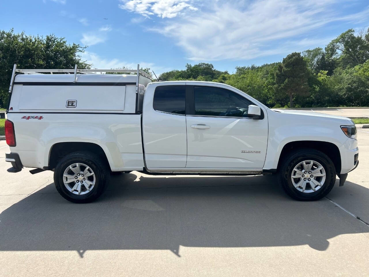 Used 2020 Chevrolet Colorado LT w/ Safety Package AWD/4WD image 5