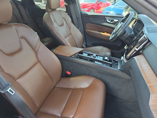 Used 2022 Volvo XC60 T8 Inscription Expression w/ Advanced Package image 10