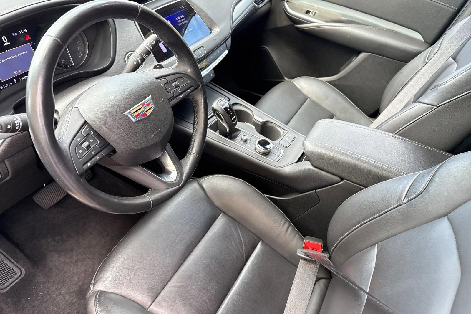 Used 2019 Cadillac XT4 Premium Luxury w/ Technology Package image 4