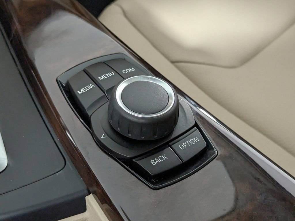 Used 2018 BMW 320i Sedan RWD image 27