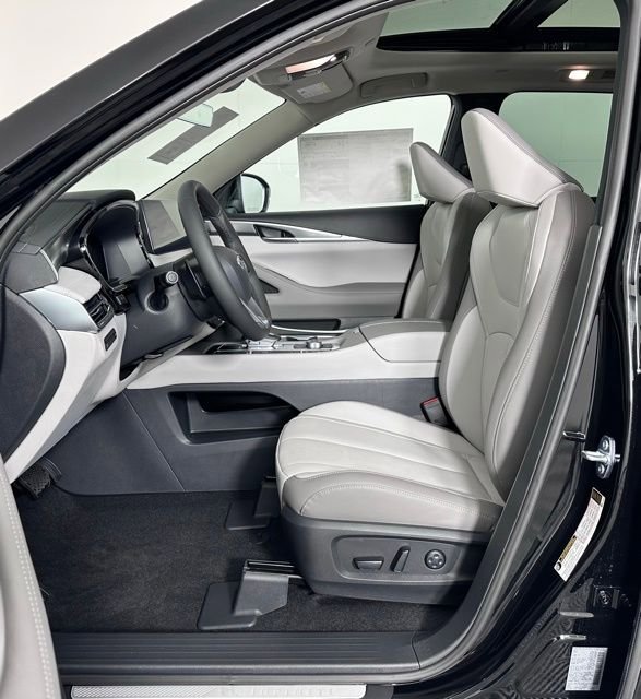 Certified 2026 INFINITI QX60 Pure w/ Cargo Package FWD image 14
