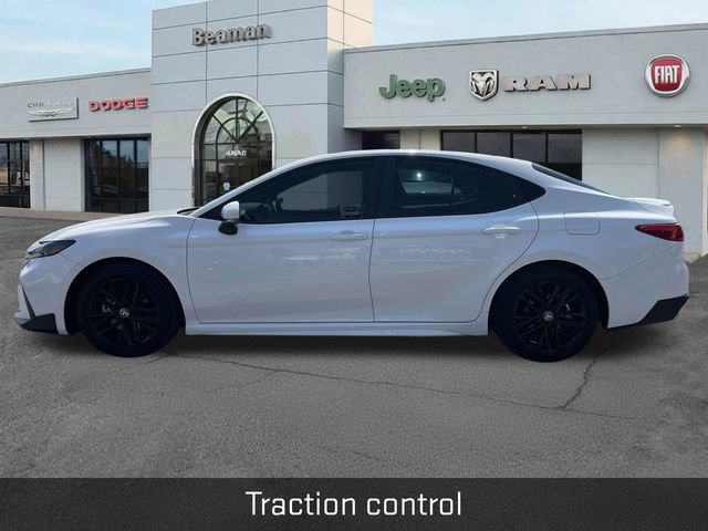Used 2025 Toyota Camry SE FWD image 4