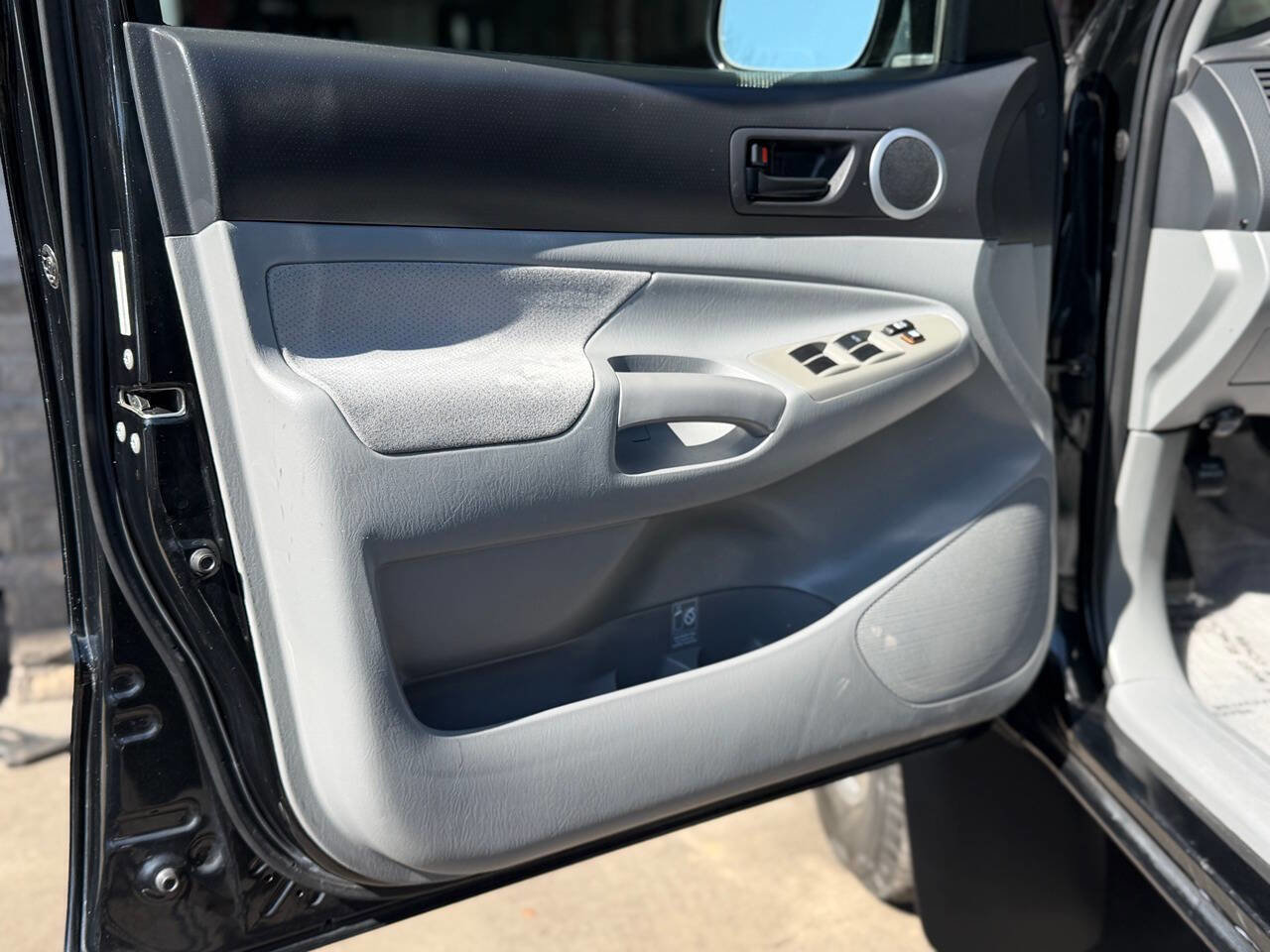 Used 2008 Toyota Tacoma PreRunner image 4