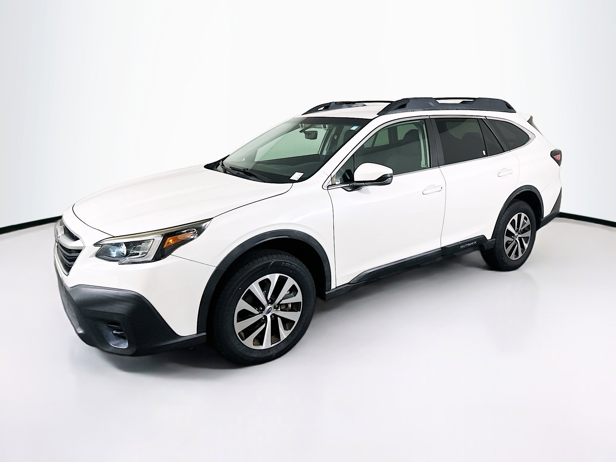 Used 2021 Subaru Outback Premium image 3